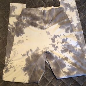 Balance Athletica  cloud legging. Size small